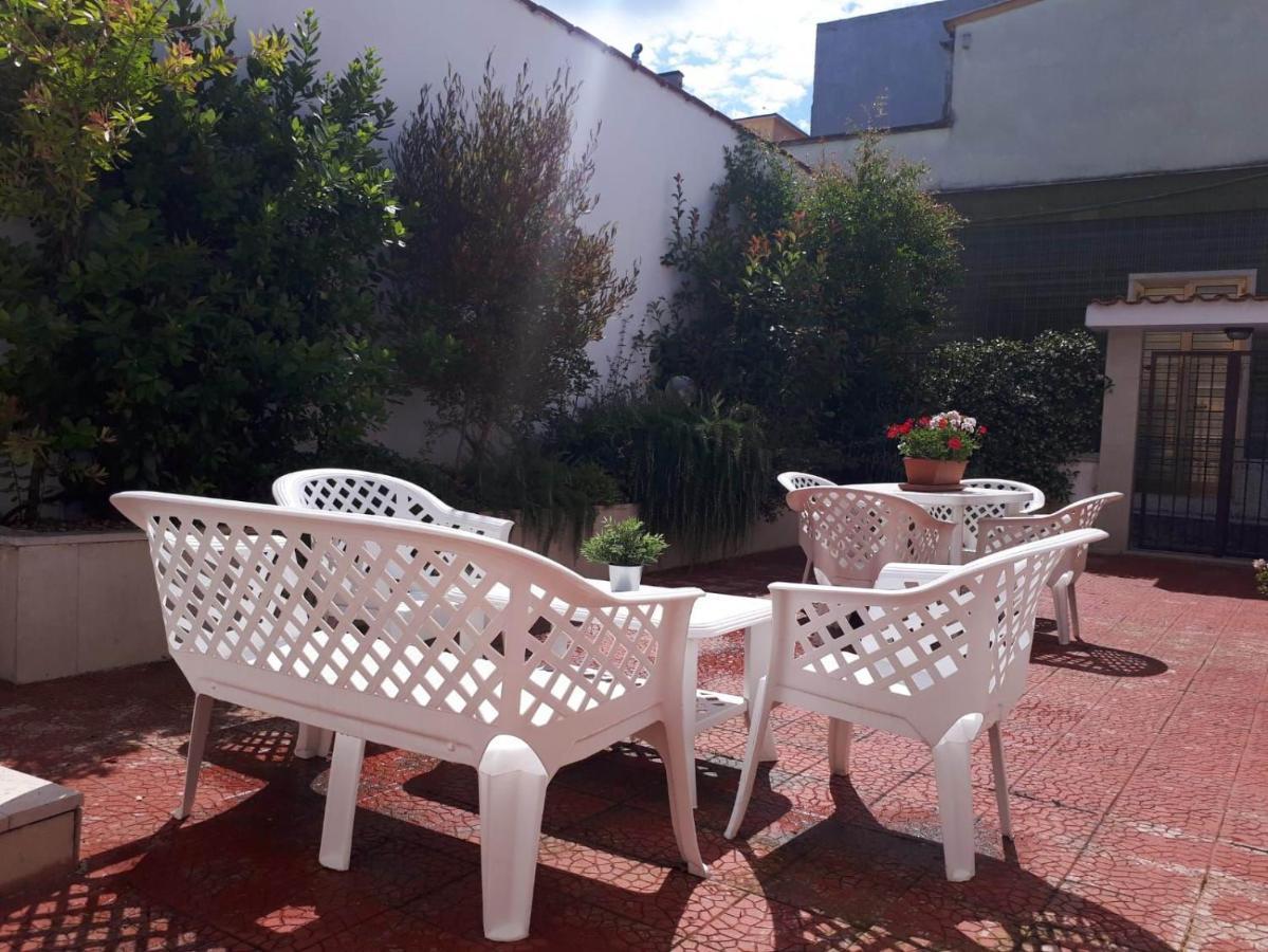לינה וארוחת בוקר Palombaio Il Giardino Di Niu מראה חיצוני תמונה